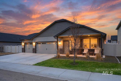 1864 E Jade Falls St Kuna, ID 83634