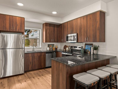 7439 W Swain Ln Garden City, ID 83714