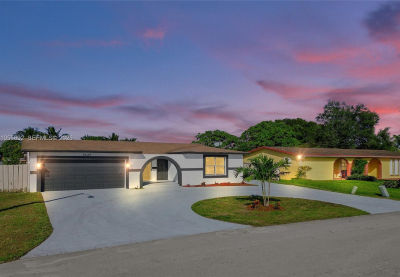 8649 W Long Acre Dr Miramar, FL 33025