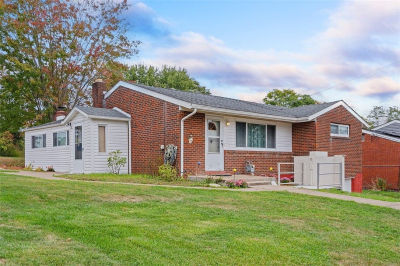 203 Burch Dr Coraopolis, PA 15108