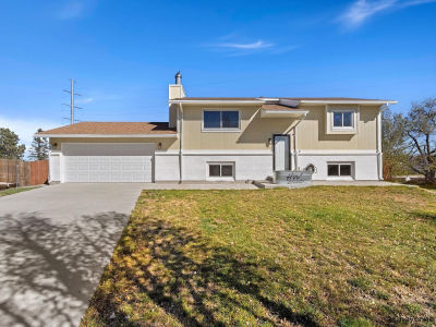 6715 Fairfield Ct Cheyenne, WY 82007
