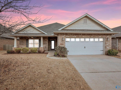 404 Bay Tree Ln SW Huntsville, AL 35824