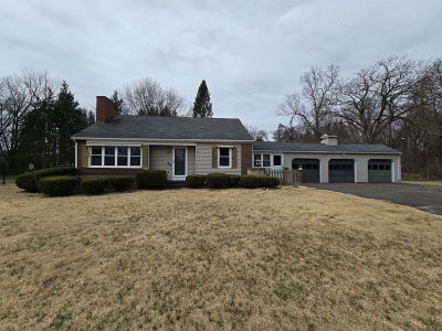 44 Floral Ave Westfield, MA 01085