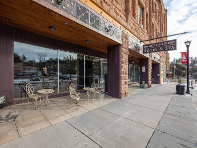 603 N River St Hot Springs, SD 57747