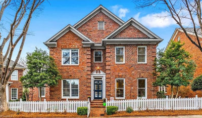 14 Checkerberry Sq Greensboro, NC 27455