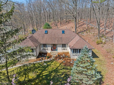 65 Walnut Valley Rd Columbia, NJ 07832