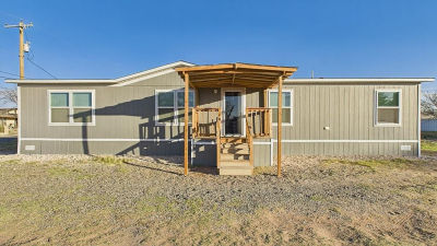 208 S Gary Ave Monahans, TX 79756