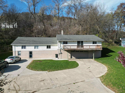 73 Shaw St Lansing, IA 52151