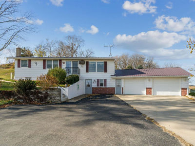 2162 Lycurgus Rd Lansing, IA 52151