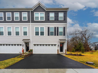 64 Wembley Way Tinton Falls, NJ 07753