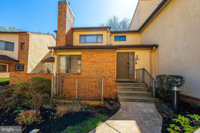 213 Augusta Cir Mount Laurel, NJ 08054