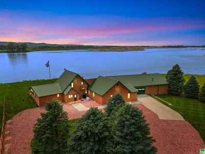 32233 Ponderosa Dr Burbank, SD 57010