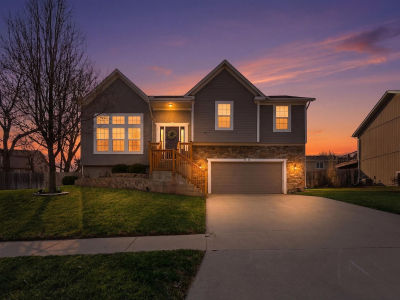 1334 Overbrooke Dr Junction City, KS 66441