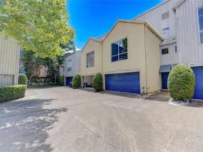 648 Lester St Houston, TX 77007