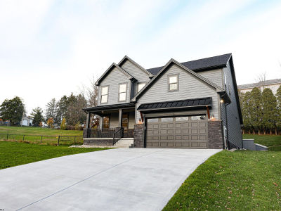 104 Crestview Dr Morgantown, WV 26508