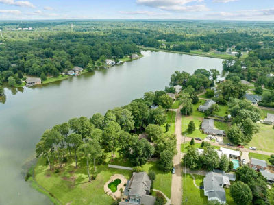 700 Lakeshore Drive, McComb, MS, USA