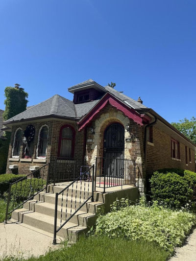 4419 N 30th St Milwaukee, WI 53209