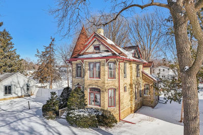 216 E Madison St Lake Mills, WI 53551