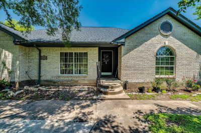 123 Crossroads Dr Dale, TX 78616