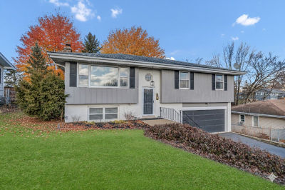 103 Fir St Lake In The Hills, IL 60156