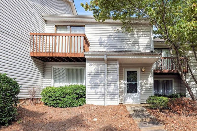 6 Fairway Dr NW Kennesaw, GA 30144