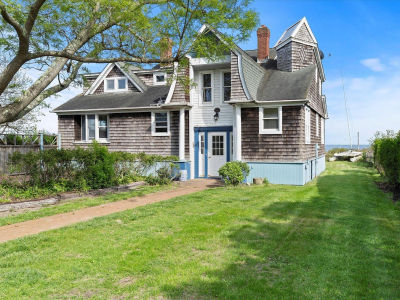 4 Shore Rd Bellport, NY 11713