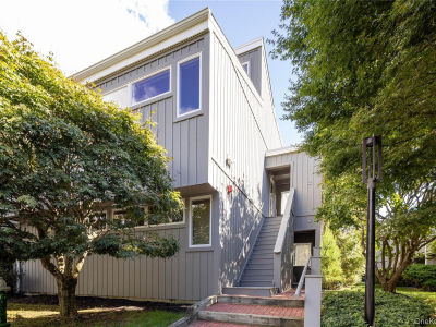 514 Pantigo Rd APT 16 East Hampton, NY 11937