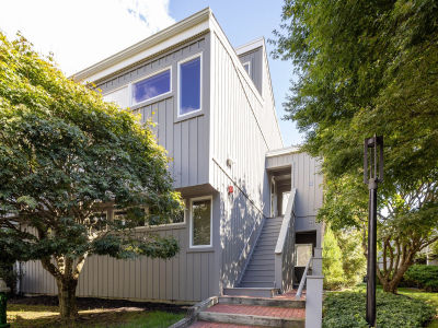 514 Pantigo Rd UNIT 10 East Hampton, NY 11937