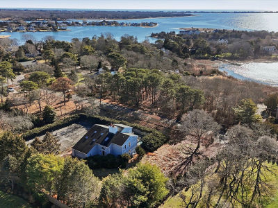 103 Middle Pond Rd Southampton, NY 11968