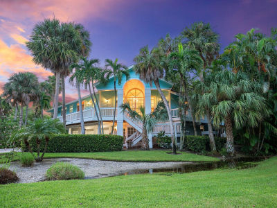 380 Periwinkle Ct Marco Island, FL 34145