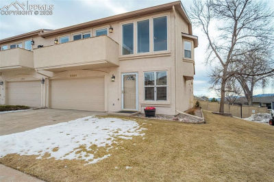 2006 Summerset Dr Colorado Springs, CO 80920