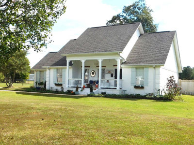 103 Meadow St Fulton, MS 38843