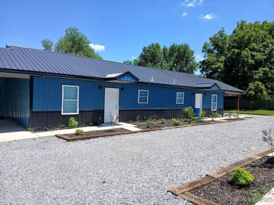 168 E Doughty St Colcord, OK 74338