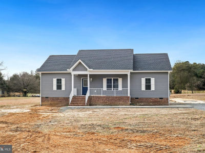 258 Oswald Ln Dunnsville, VA 22454