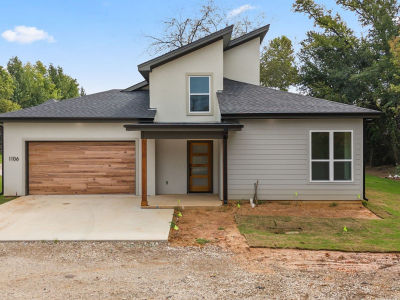 1106 S Main St Lindale, TX 75771