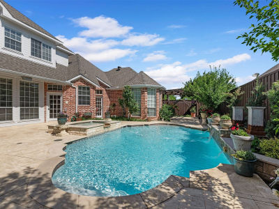 4549 Glenville Dr Plano, TX 75093