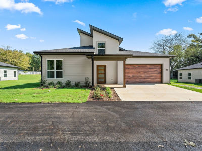 1110 S Main St Lindale, TX 75771