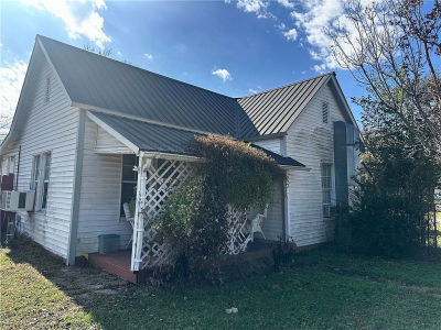 111 W Cleveland St Prairie Grove, AR 72753