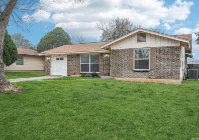 318 Balboa Dr Universal City, TX 78148