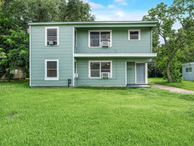 1107 3rd Ave N Texas City, TX 77590