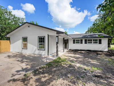 523 Lazy Ln Brazoria, TX 77422