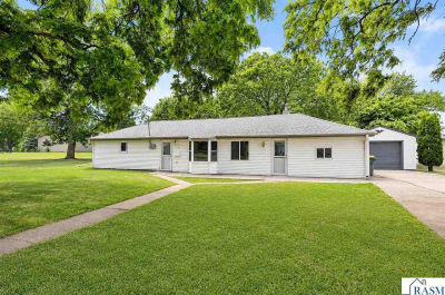 315 Buck Ave NE Madelia, MN 56062