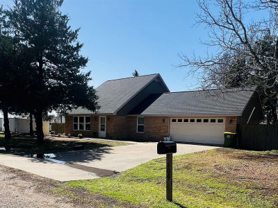 104 Cedar Creek Dr Groesbeck, TX 76642