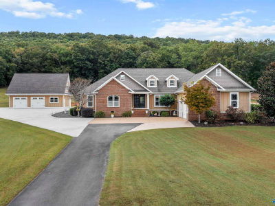 1061 County Road 622 Valley Head, AL 35989