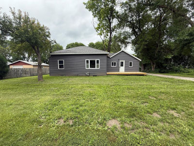 1514 Trott Ave SW Willmar, MN 56201