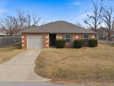 503 Caddell St Aubrey, TX 76227
