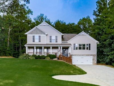 221 Woods Cir Ball Ground, GA 30107