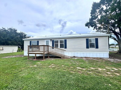 1067 Palm Ct Okeechobee, FL 34974