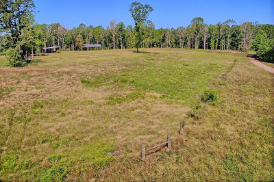 222 Gandy Dr Hemphill, TX 75948