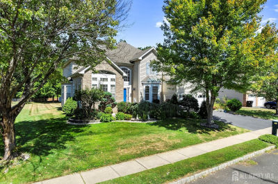 45 Cortland Dr East Brunswick, NJ 08816